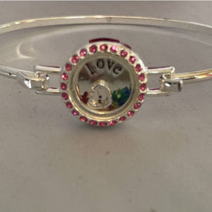 Bangle bracelet silver‎ tone, pink rhinestones